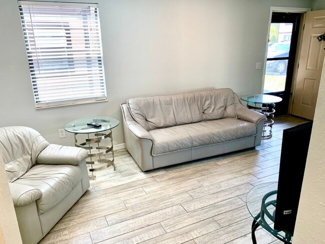 Foto del edificio - 4220 Beaver Ln