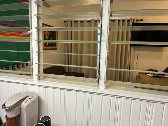 Foto del edificio - 112 E Scott St