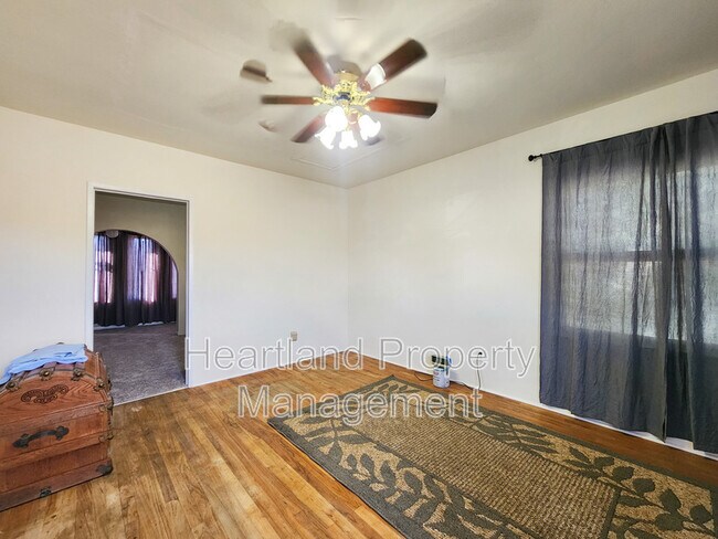 Foto del edificio - 2338 Berry St