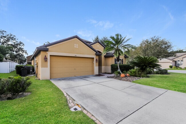 Foto del edificio - 300 Oaklanding Dr