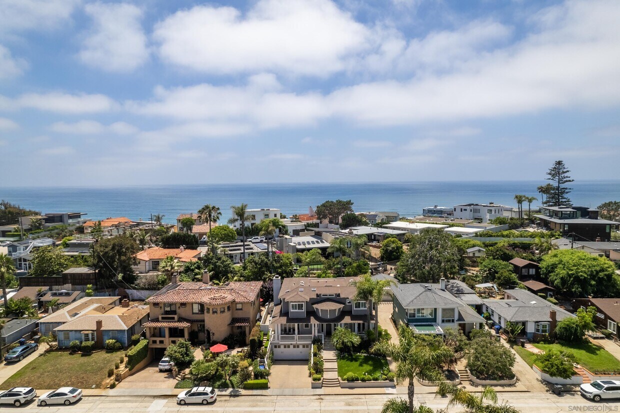 Foto principal - 515 N Acacia Ave