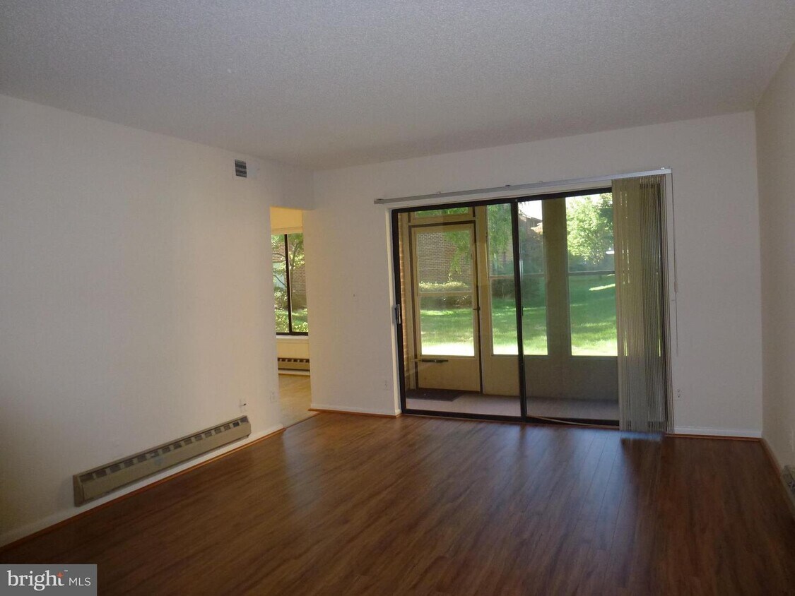 15210 Elkridge Way Unit 911G, Silver Spring, MD 20906 Apartment for