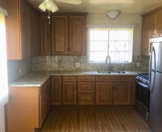 Foto del interior - 11966-11974 Moorpark St