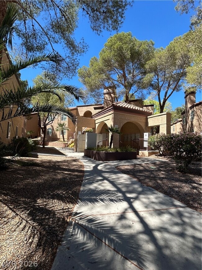 Building Photo - 9325 W Desert Inn Rd