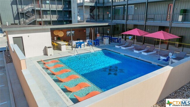Foto del edificio - 2165 Gabriels Pl
