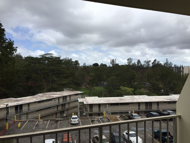 Building Photo - 95-2055 Waikalani Pl. #B405