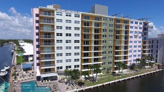 Foto del edificio - 2900 NE 30th St