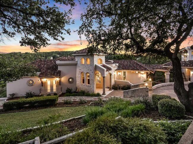 Building Photo - 905 Live Oak Cir