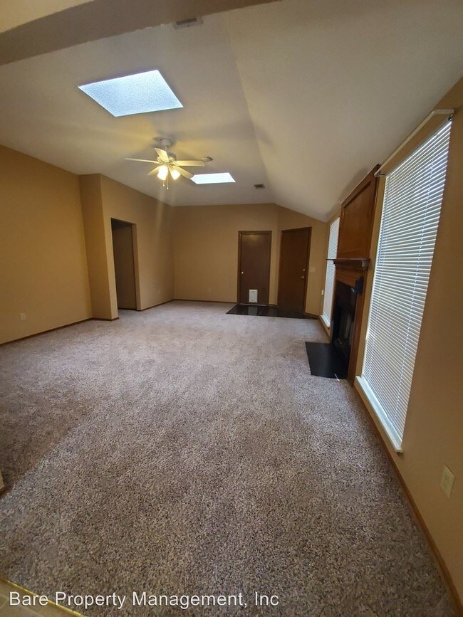 Foto del edificio - 2 br, 2 bath House - 2103 Lakecrest Drive