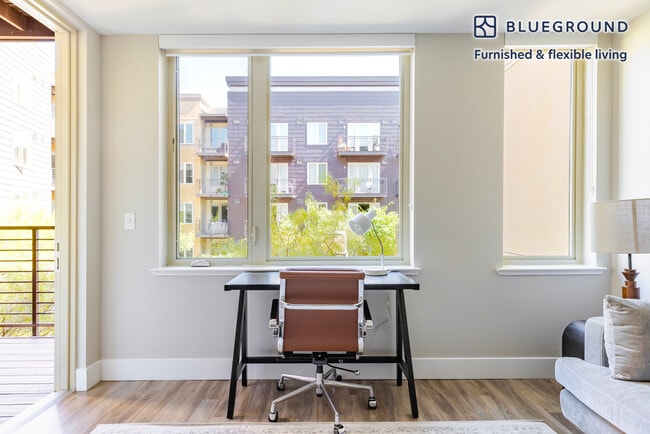 Building Photo - 555 San Antonio Rd