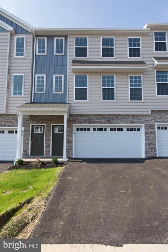 1868 Shady Ln, Mechanicsburg, PA 17055 Townhome Rentals in