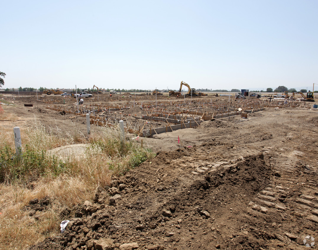 Building Photo - Valley Glen Apartments