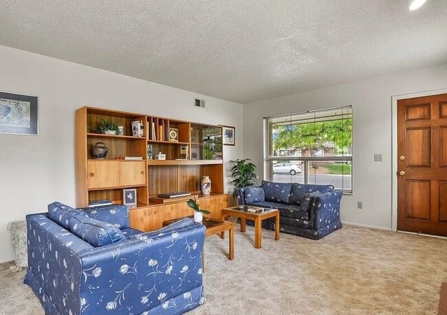 Building Photo - 1708 S Lee St