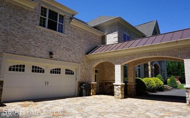 Building Photo - 6 br, 6.5 bath House - 1140 Bob O Link Cir