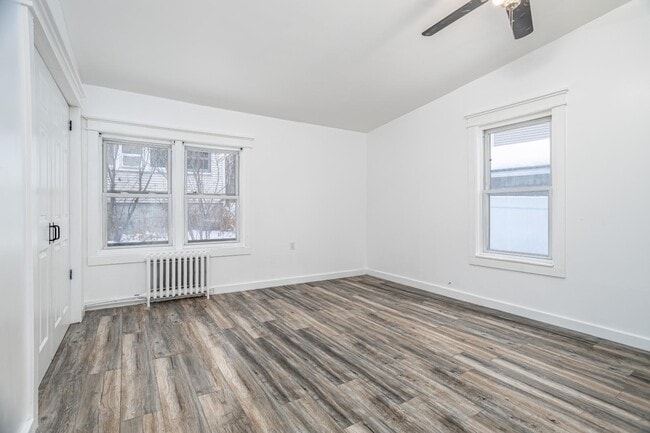 Building Photo - 47 Hartford St