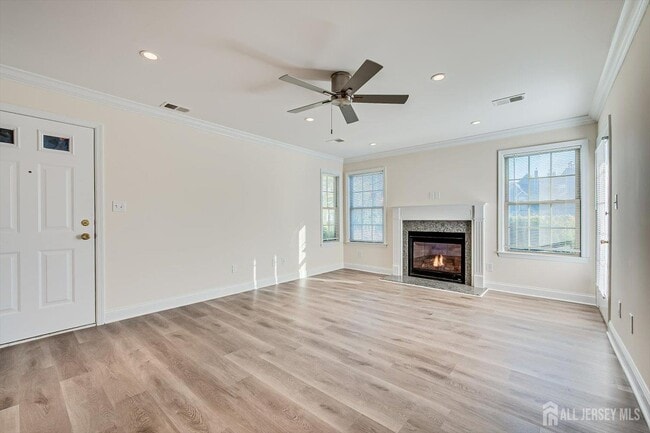 Building Photo - 114 Longfield Ct