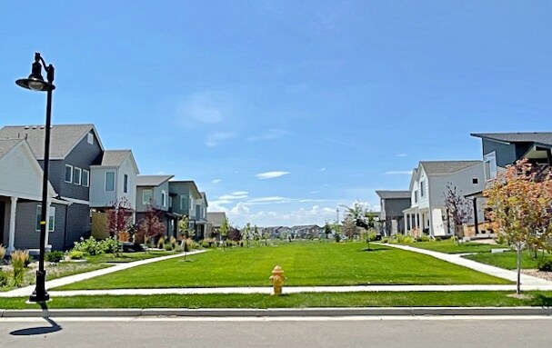 Foto del edificio - 5919 Denys Dr.