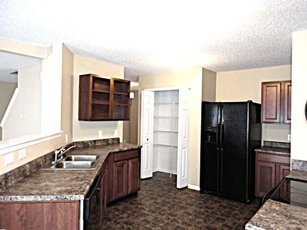 Building Photo - 8342 Centenary Dr