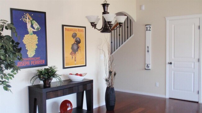 Foto del edificio - Wonderful Home With Community Pool!