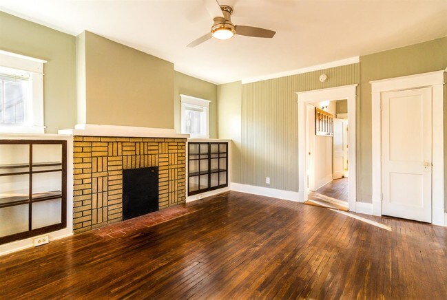 Building Photo - 116 Rosemont Garden