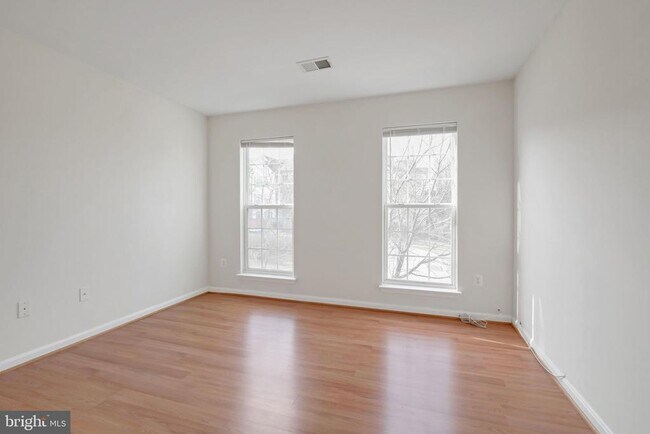 Foto del edificio - 103 Whiskey Creek Cir