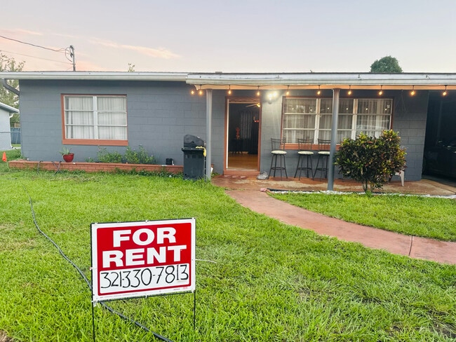 Photo - 650 W Tropicana Ct House