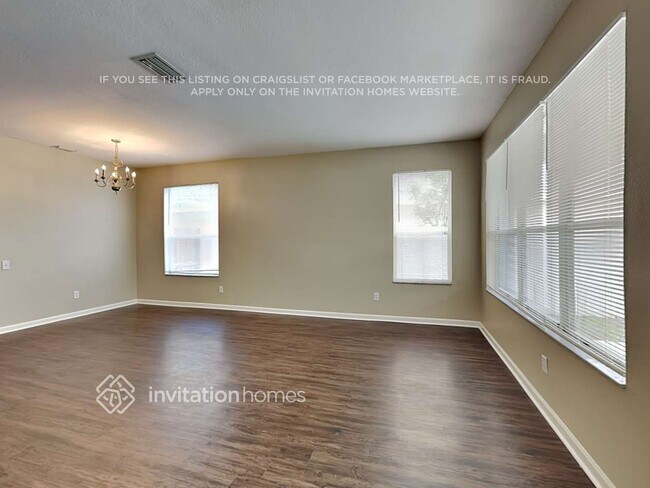 Foto del edificio - 11559 Misty Isle Ln