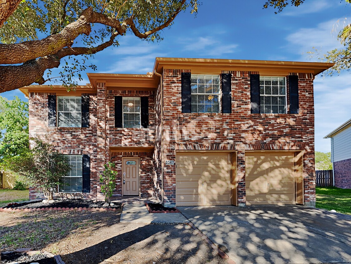 Foto principal - 3347 Bent Spring Ct