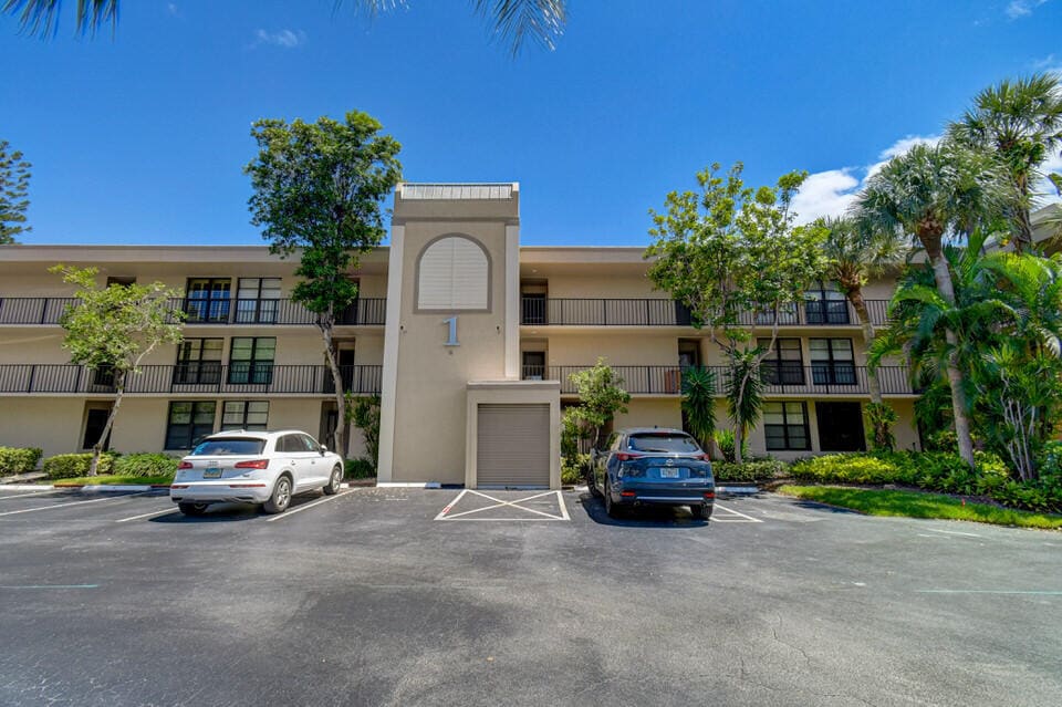 1 Royal Palm Way Unit 3040, Boca Raton, FL 33432 Condo for Rent in