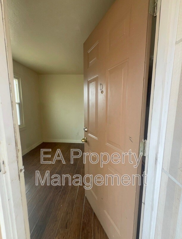 Foto del edificio - 529 Alvarado Dr SE