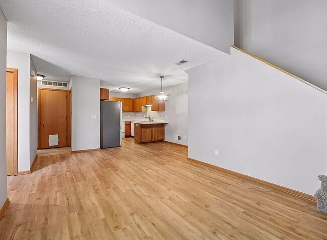 Foto del edificio - 1003 Heather Ln
