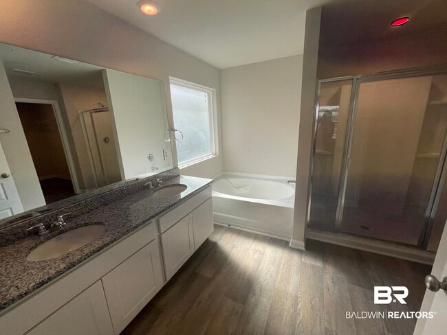Foto del edificio - 213 Burnston Way