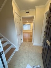 Building Photo - 20 Thornton Rd