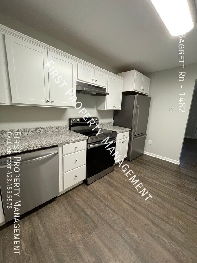 Foto del edificio - 2Bed/1Bath Duplex Ringgold, GA: Remodeled ...