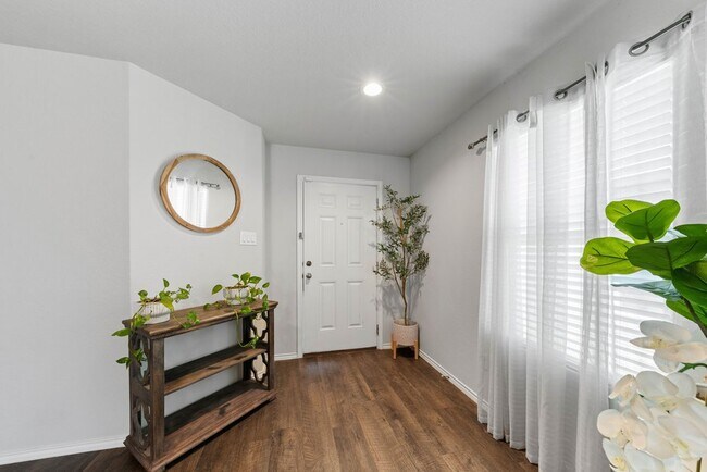 Building Photo - Spacious 3-Bed Home with Pool Access, Trails, and Fenced Yard in Converse