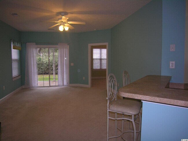 Building Photo - 943 Algonquin Dr