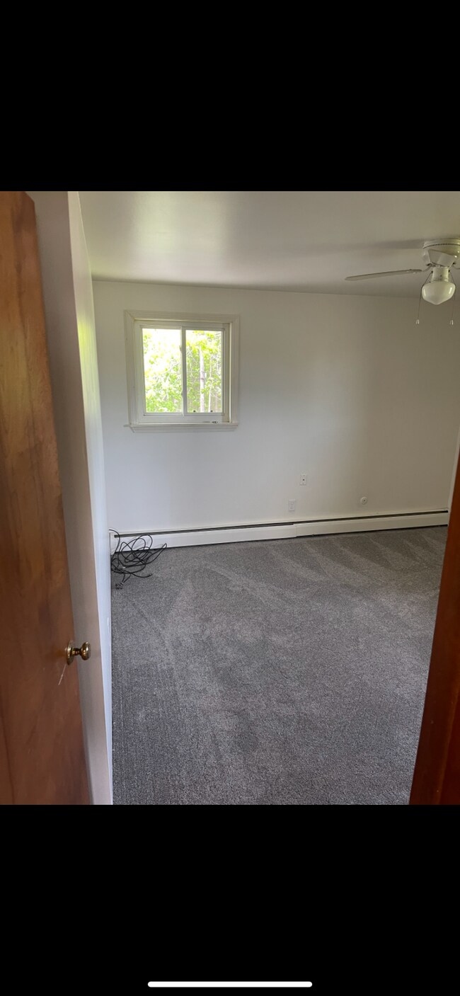 Foto del edificio - 354 Meadow Dr