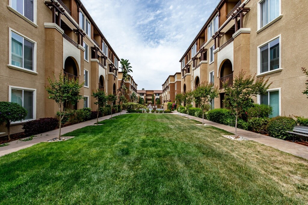 801 S Winchester Blvd, San Jose, CA 95117 Condo for Rent in San Jose