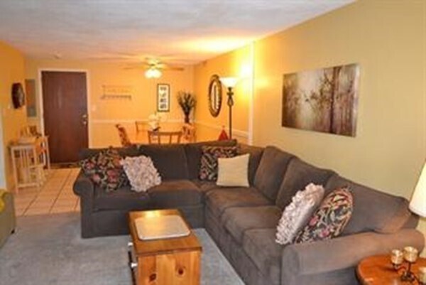 Building Photo - 16 Kenmar Dr