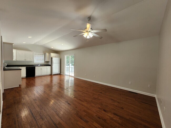 Foto del edificio - 916 Bill Smith Rd
