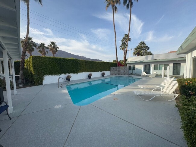 Building Photo - COMING SOON !! Studio Apartment in Palm Springs!!