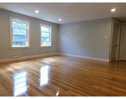 Primary Photo - 243 West St