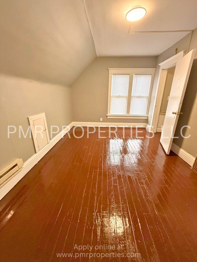 Foto del edificio - 2856 Bristol St