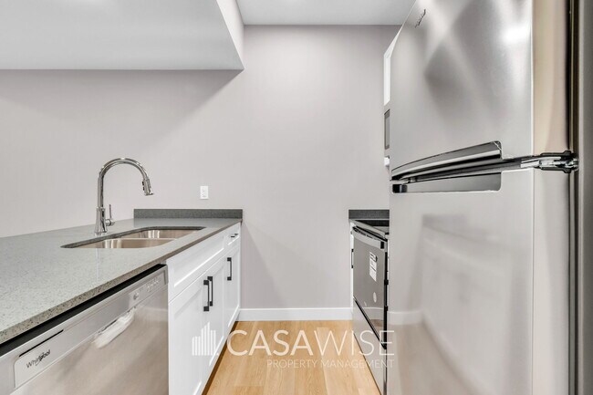 Photo du bâtiment - 6706 Alpha Blvd