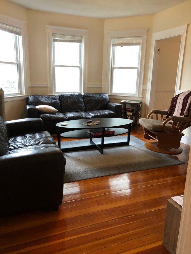 Photo - 130 Central St Apartment