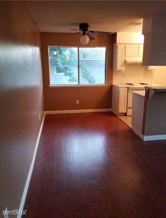 Primary Photo - 2 br, 1 bath Apartment - 1324 Acacia Ave