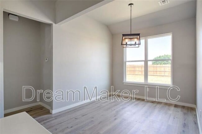 Foto del edificio - 3117 SE 35th St