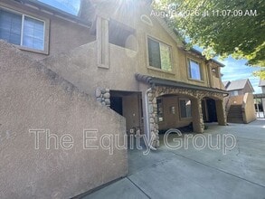 Building Photo - 4223 W Walnut Ave