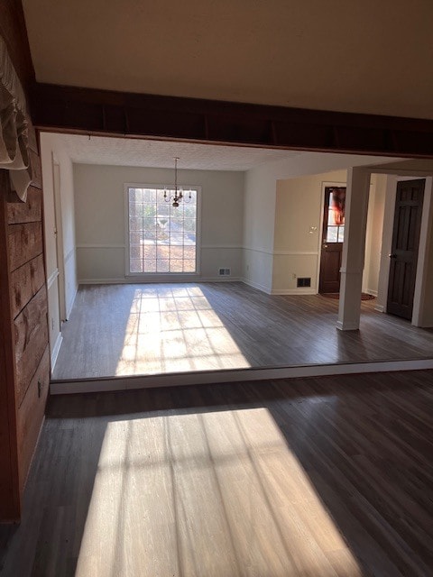 Building Photo - 180 Little Creek Dr