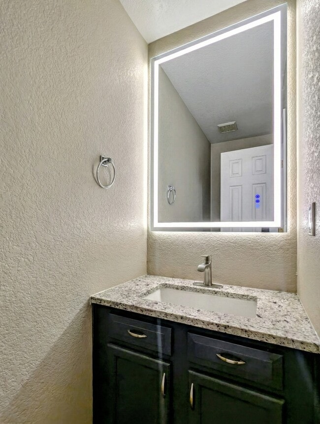 Building Photo - 5293 Carr St